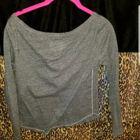 A&F grey cropped long sleeve - Picture 2 of 2